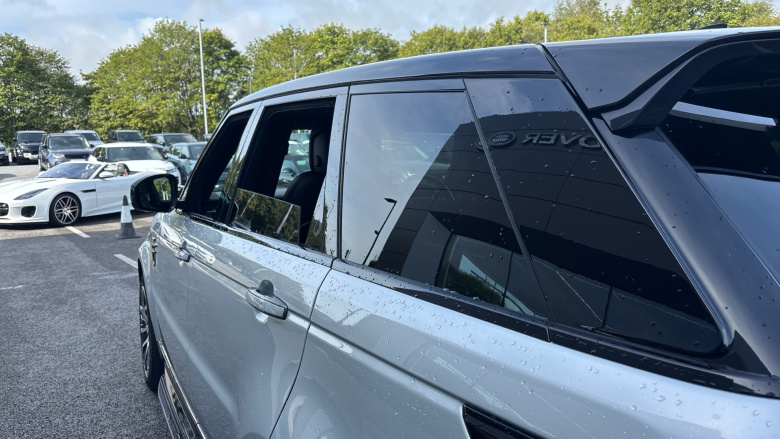 Land Rover Range Rover Sport 3.0 D300 HSE Silver 5dr Auto Diesel Estate